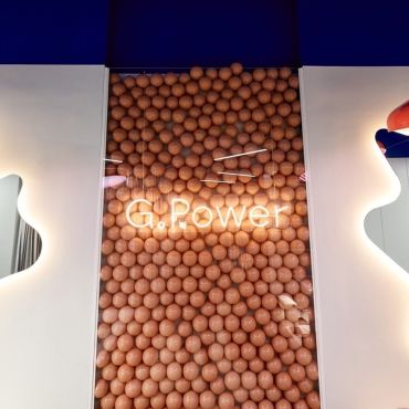 Меблі для салону краси під ключ: досвід двох G.Bar