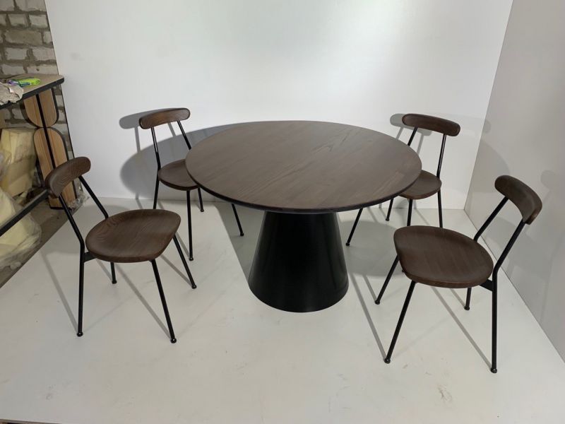 Купити Стол круглый Cone_Wood від MAIIMO