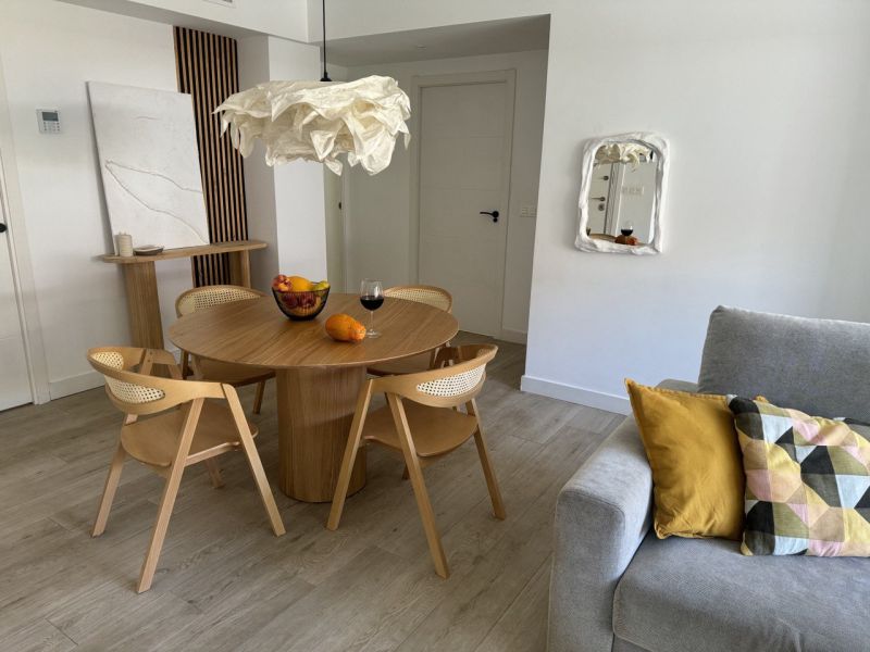 Купити Dining table PLAVO oak від MAIIMO