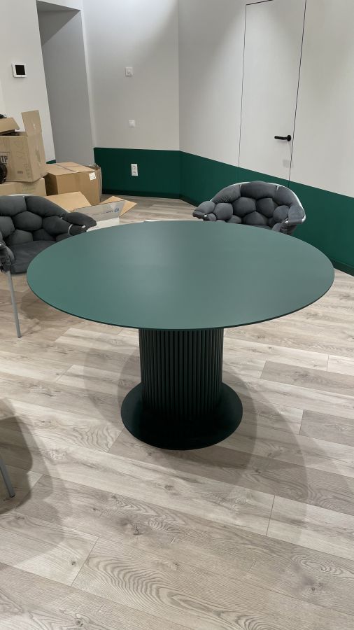 Купити Обідній стіл ROME Table від MAIIMO