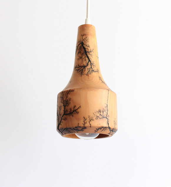Купити Wooden pendant lamp Dancing Leaves від MAIIMO