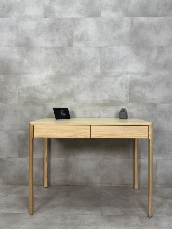 Купити Soul Writing Desk with Two Drawers від MAIIMO