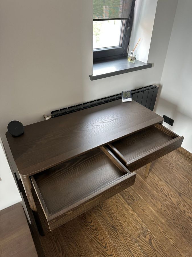 Купити Soul Writing Desk with Two Drawers від MAIIMO