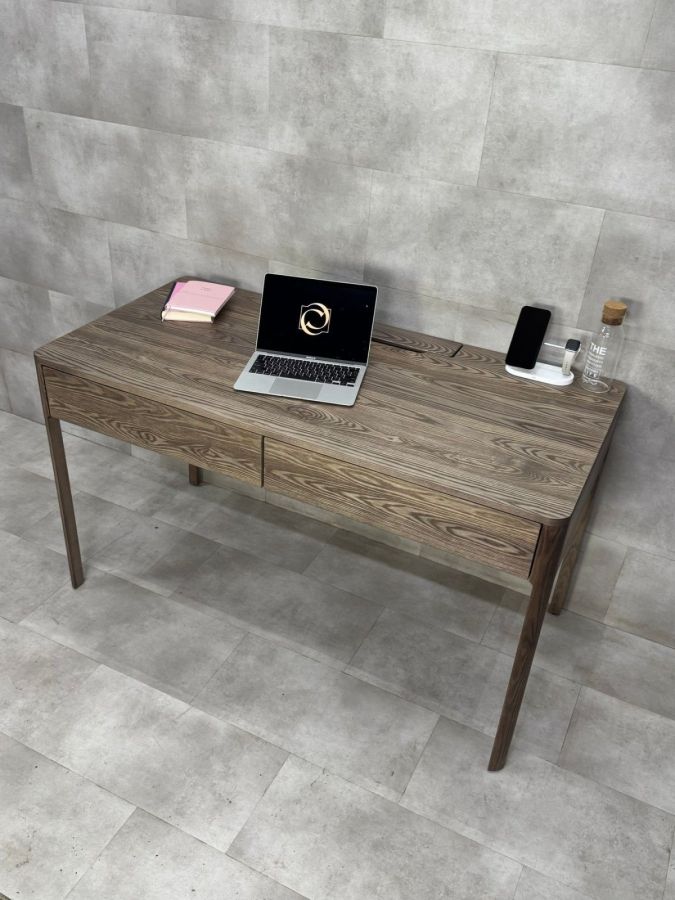 Купити Soul Writing Desk with Two Drawers від MAIIMO