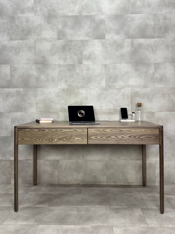 Купити Soul Writing Desk with Two Drawers від MAIIMO