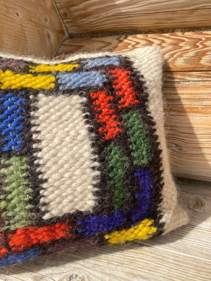 Купити Sheep wool pillow for Easter square від MAIIMO