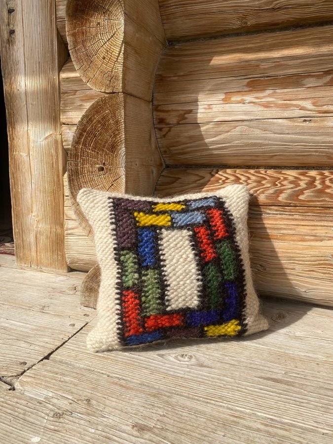 Купити Sheep wool pillow for Easter square від MAIIMO