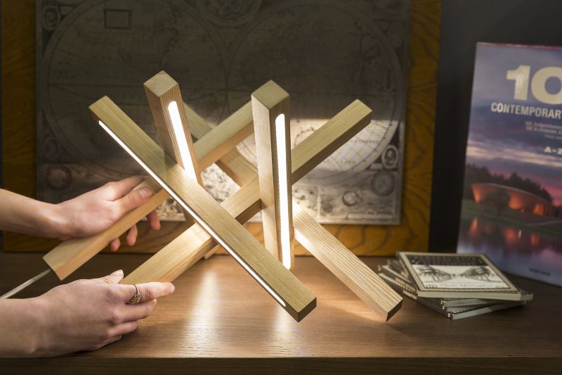 Купити Table lamp STELLAR від MAIIMO