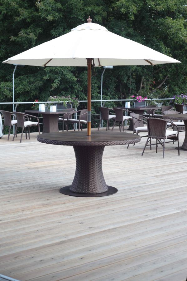 Купити Outdoor table Atlant  від MAIIMO
