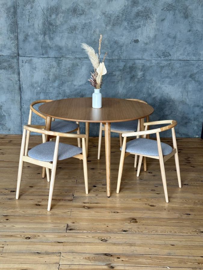 Купити Table DAN round natural oak від MAIIMO