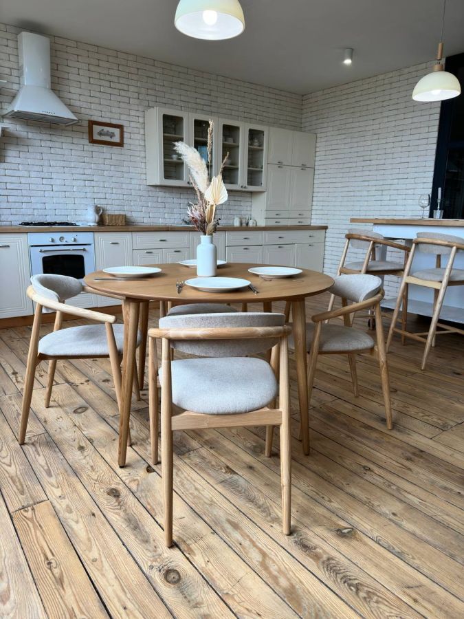 Купити Table DAN round natural oak від MAIIMO