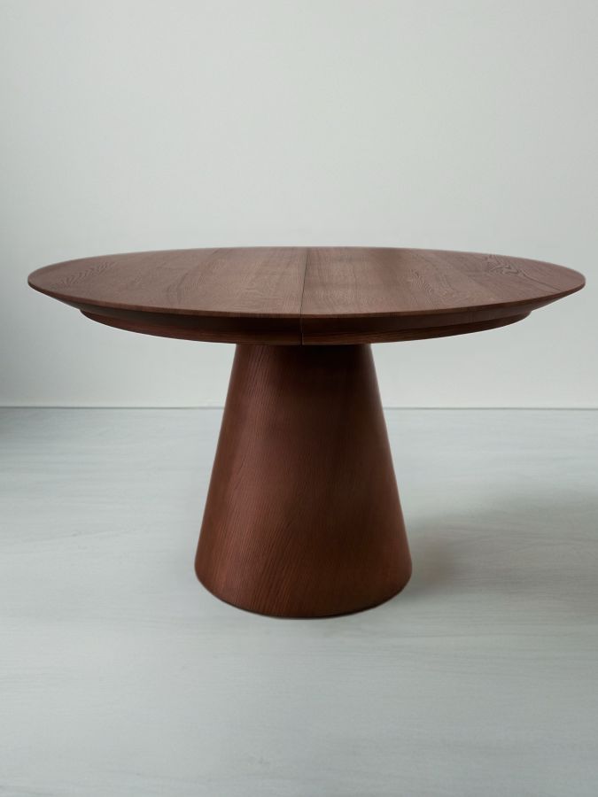 Купити Round table CONE VENEER від MAIIMO