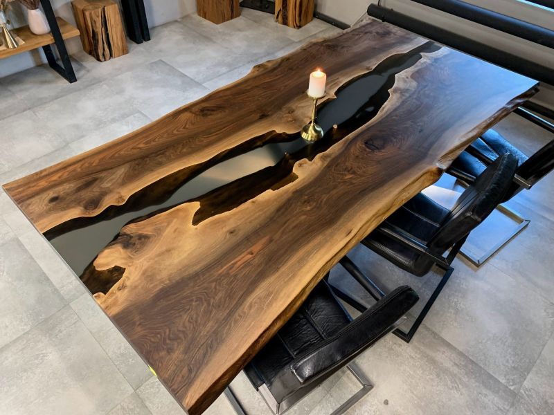 Стіл з дерева та епоксидної смоли Azure — MAIIMO
