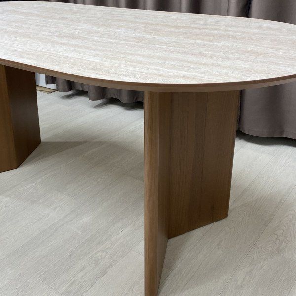 Купити Oval HPL Dining Table Atlas від MAIIMO