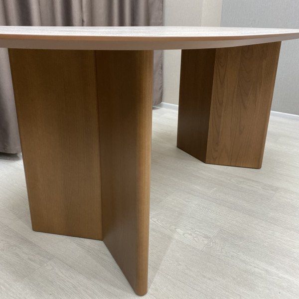 Купити Oval HPL Dining Table Atlas від MAIIMO
