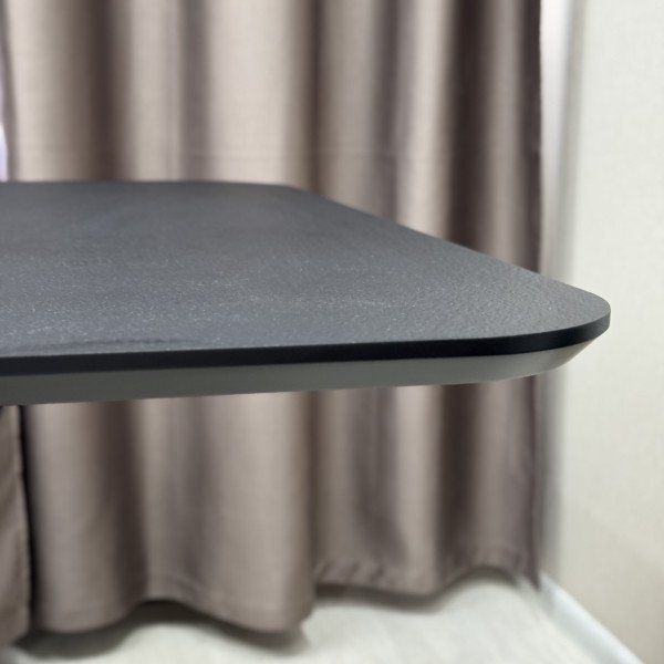 Купити Стол из HPL Voile прямоугольный від MAIIMO