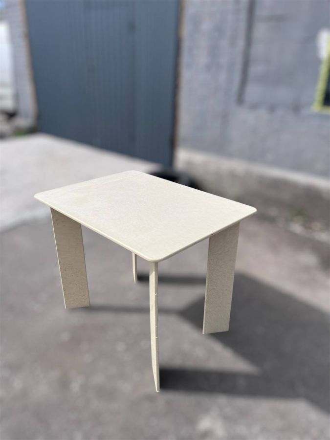 Купити Dining table Stepan from recycled plastic від MAIIMO