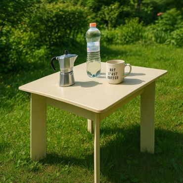 Dining table Stepan from recycled plastic