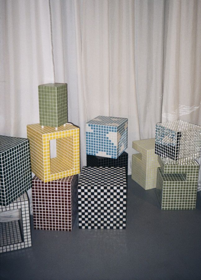 Купити Столик из плитки Cloud Cube від MAIIMO