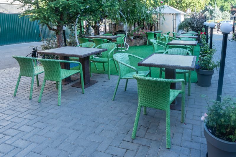Купити Outdoor table square BLUES від MAIIMO