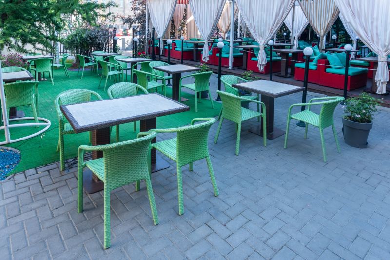 Купити Outdoor table square BLUES від MAIIMO