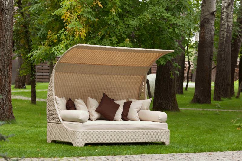 Купити Outdoor lounge sofa Palanquin від MAIIMO