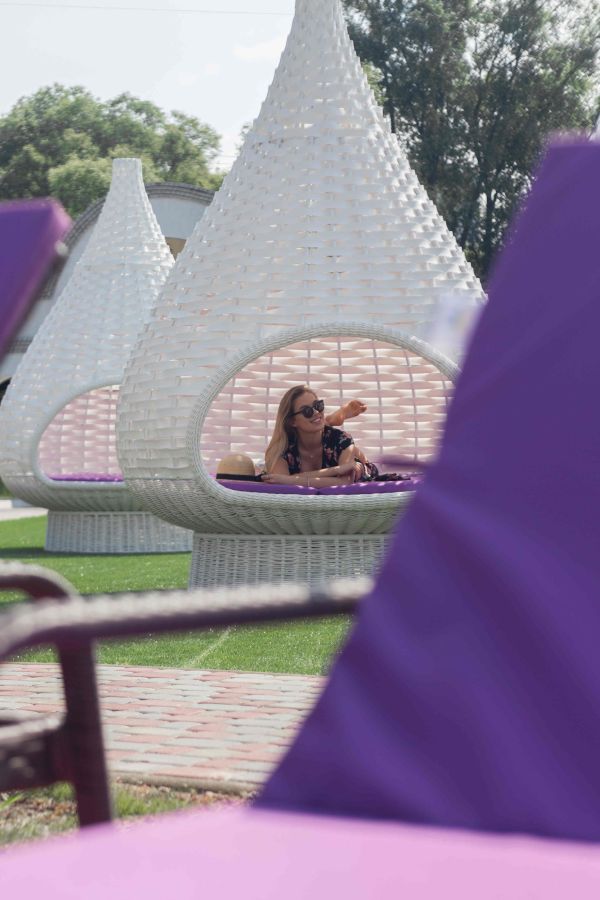 Купити Outdoor hanging lounge sofa INGYR від MAIIMO