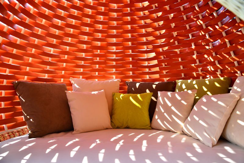 Купити Outdoor hanging lounge sofa INGYR від MAIIMO